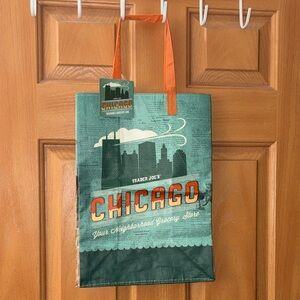Brand New Trader Joe’s Chicago Reusable Tote Bag🔥